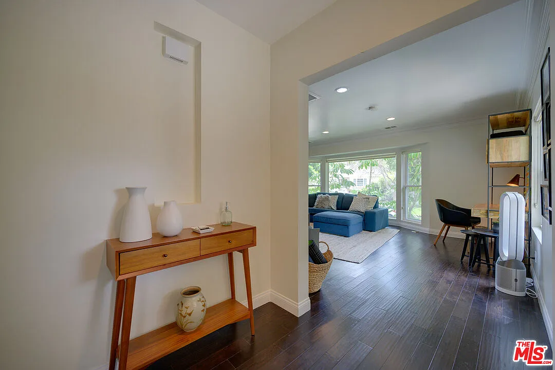 4 bed, 3.0 bath, 2241 sqft, $8,500 — Photo 4