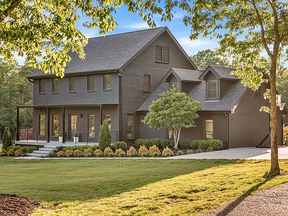 24th image of 2031 Maple Ln