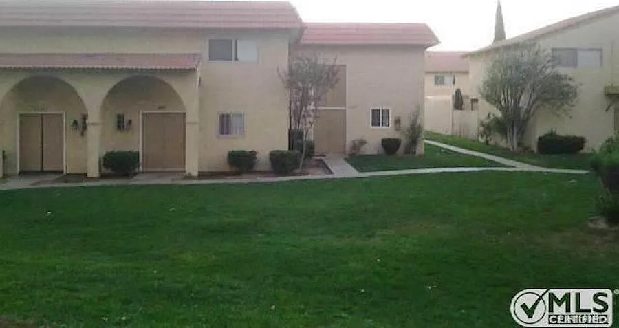 43611 Stanridge Ave — Photo 1