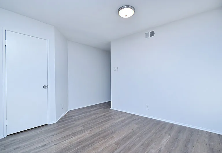 4235 Whitsett Ave #201 — Photo 9