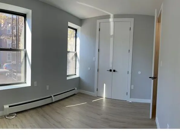 475 E 95th St, Brooklyn, NY