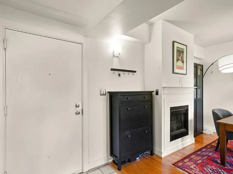 1727 R St NW #404 — Photo 3
