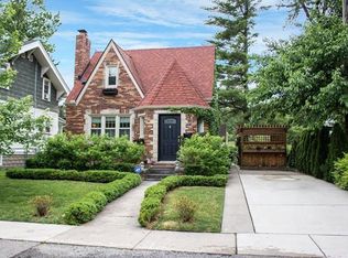 414 Maple Ct, Royal Oak, MI 48067