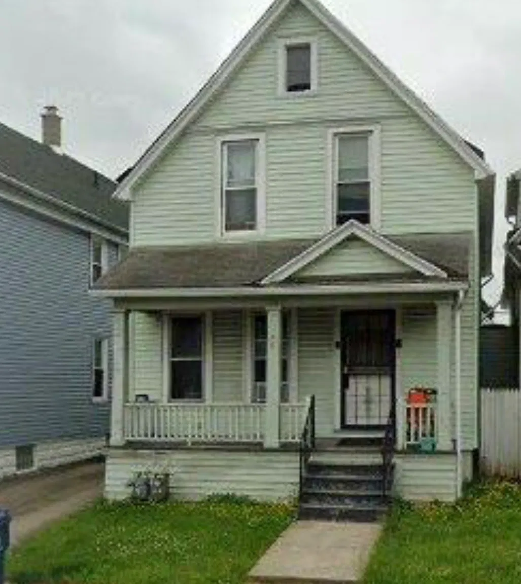 2 bed, 2856 sqft, $900 — Photo 1