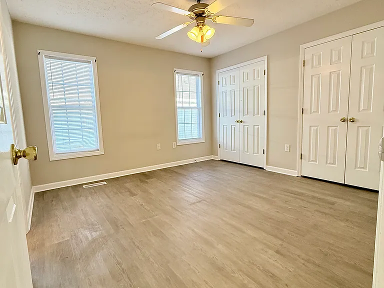 52 Linsey Ct — Photo 49