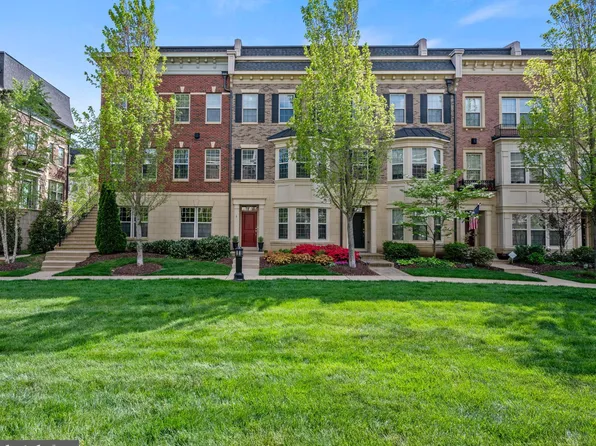 710 Sentry Sq #113, Oxon Hill, MD 20745