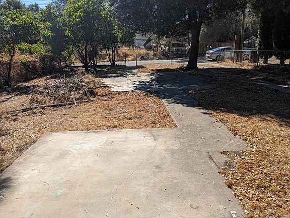 2nd image of 2944 5th Street