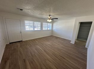 1008 S 14th St, Chickasha, OK 73018
