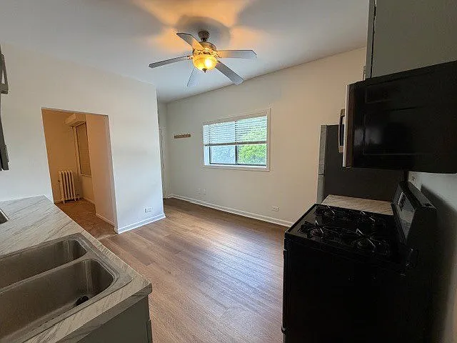804 W Lakeside Pl #201 — Photo 4