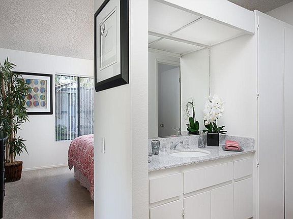 Upgraded countertops and linen doors not picture