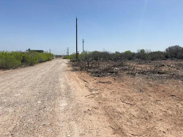 116 Los Arcos Rd, Laredo, TX 78043