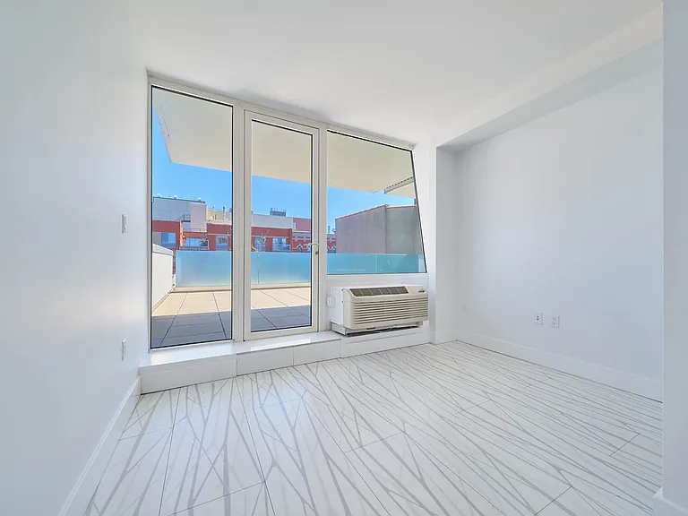 329 Pleasant Ave #6B — Photo 8