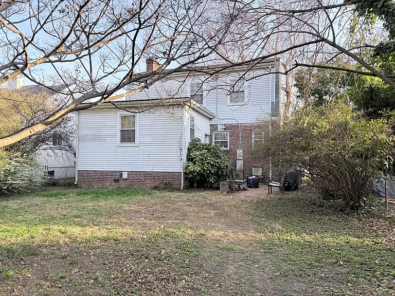 1724 Wilmington Ave — Photo 16