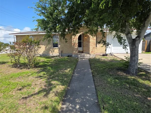 1001 Northcliff Dr, Portland, TX 78374