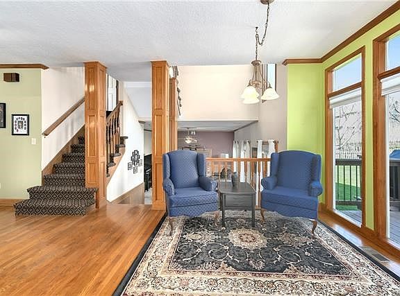 5th image of 204 SE Sumpter Dr