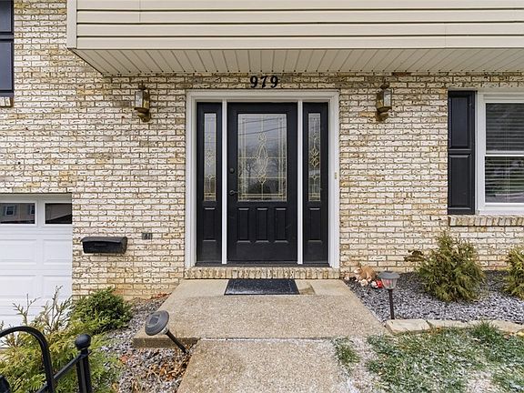 2nd image of 979 Cork Dr