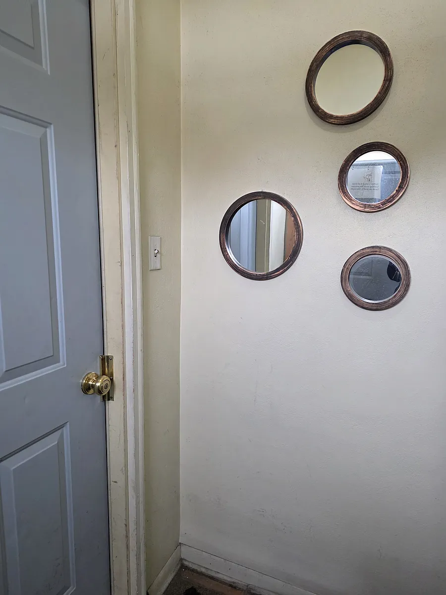 917 SOuth Entry way - 917 South Ave #2