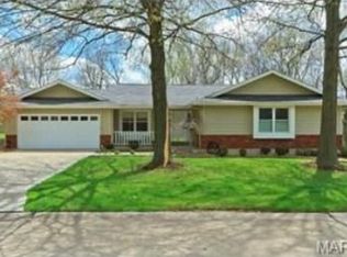 3068 Winding River Dr, Saint Charles, MO 63303