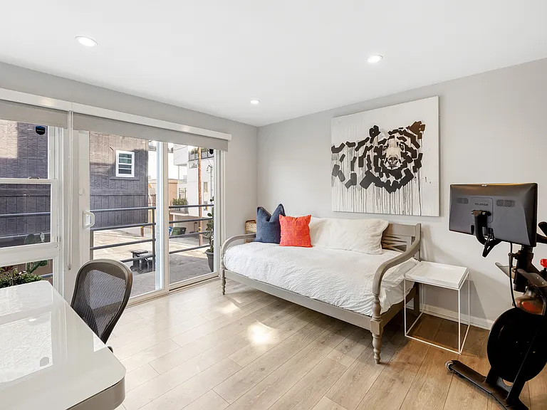 100 Driftwood St #10 — Photo 13