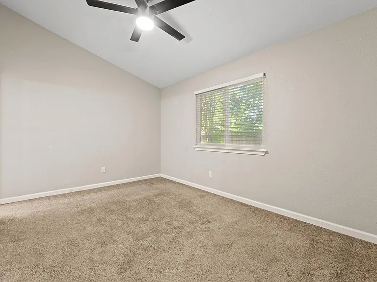 2302 Fuzz Fairway #B — Photo 18
