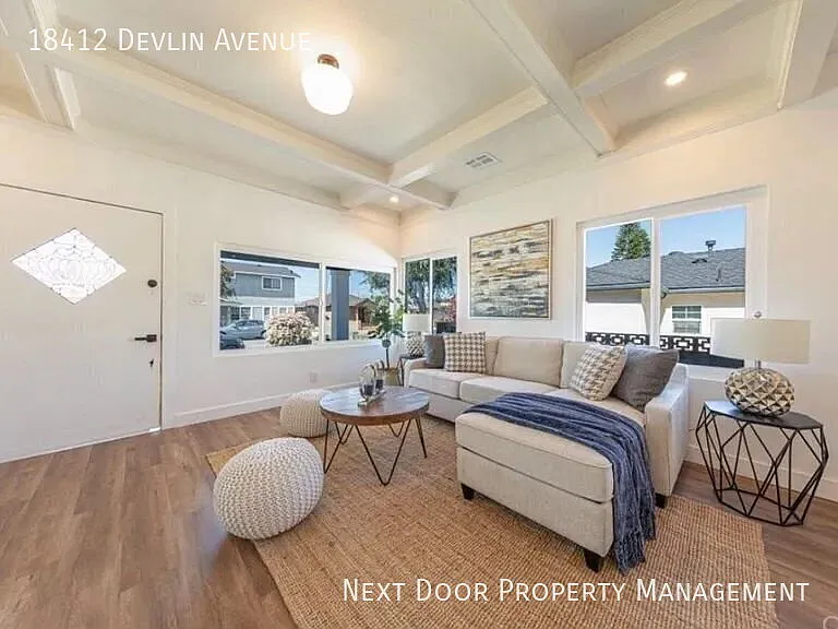 Available 9/15/2026 - Please do not disturb current occupants. This home is shown by by appointme... — Photo 4