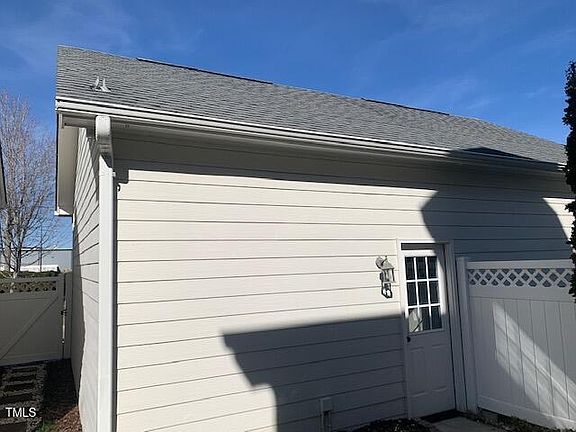 4th image of 1010 Christopher Dr