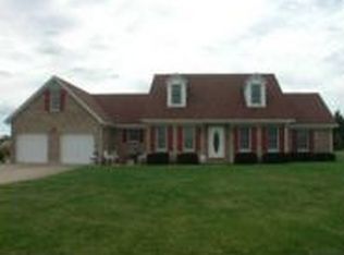 201 Meadow Ridge Dr, Bardstown, KY 40004