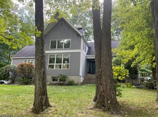 38 Sleepy Hollow Rd, Sussex, NJ 07461