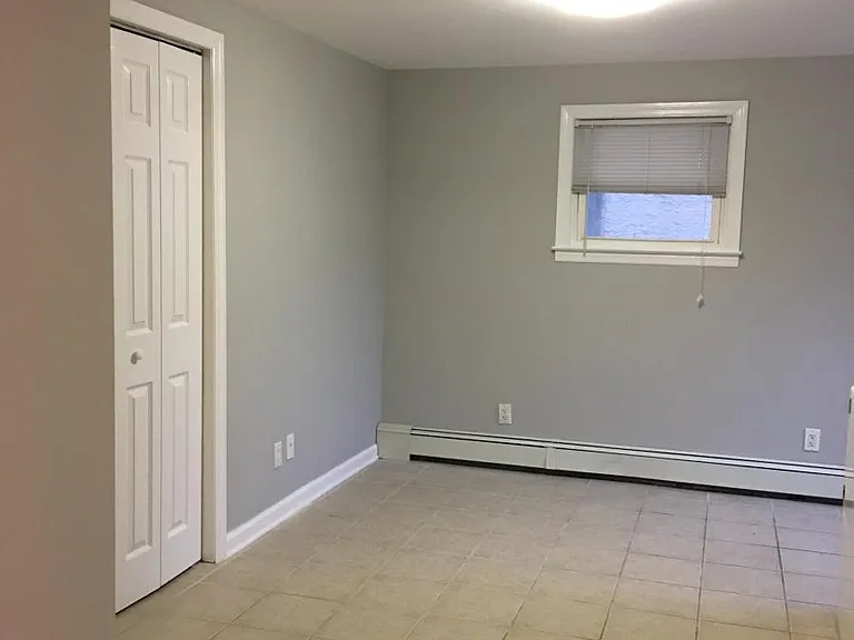 Eat-in kitchen area