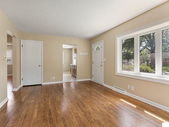 3rd image of 6712 Cleveland Ave