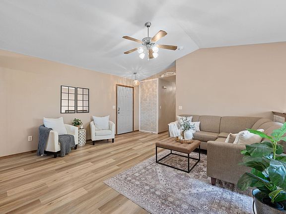 5th image of 11009 W Hadden Cir