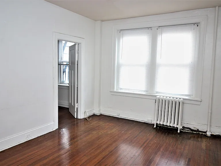 Avon Apartments — Photo 10