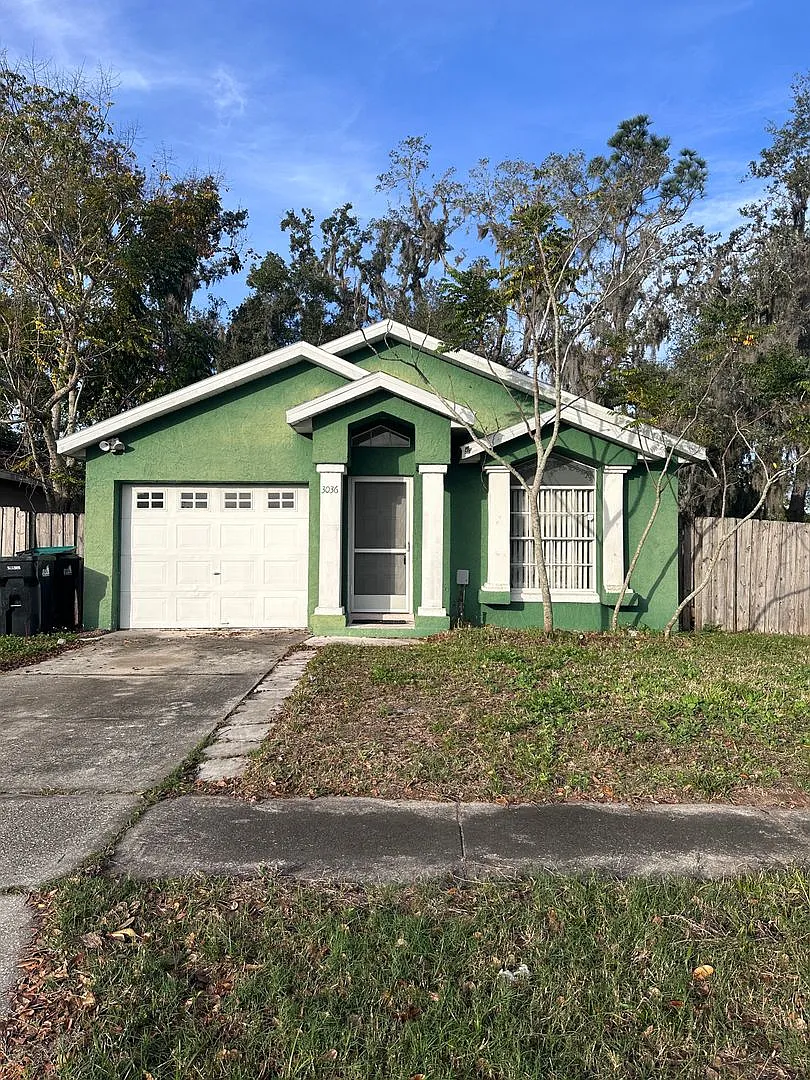 Move In Special: Receive $500 Off Your Second Month's Rent! — Photo 1