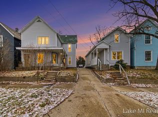 1053 3rd St NW, Grand Rapids, MI