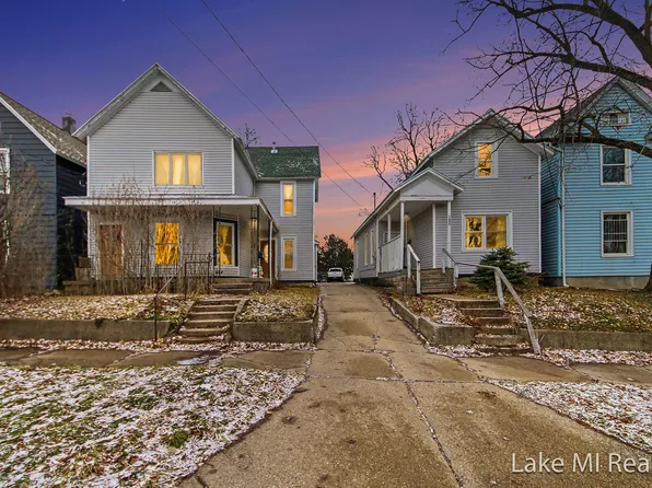 1053 3rd St NW, Grand Rapids, MI 49504