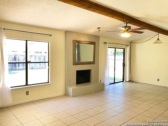 2nd image of 2107 Crested Walk Dr