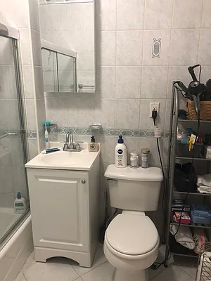 Rented by Realty Collective | media 20