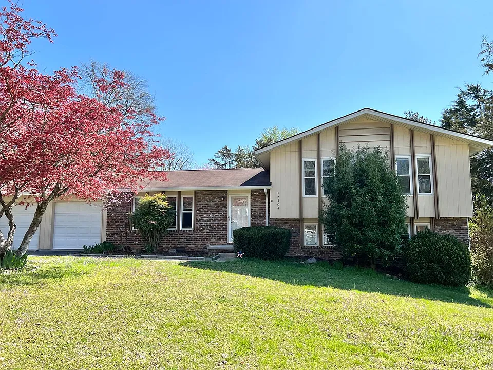 12204 W Kings Gate Rd