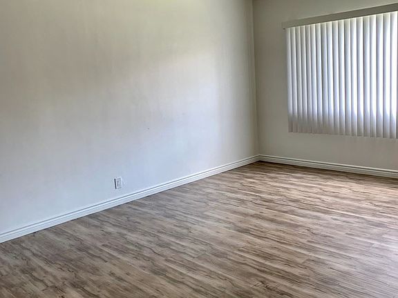 4th image of 4033 Palmwood Dr #2