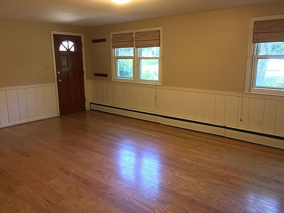 3rd image of 4302 Beaumont Ct