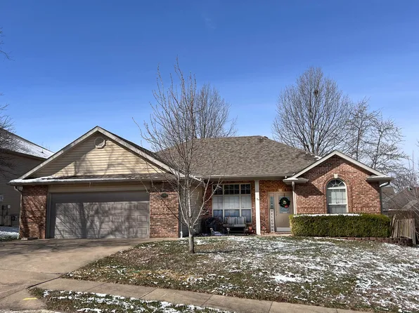 5007 Buxton Ln, Columbia, MO 65202