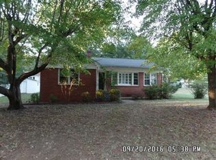 130 Hickorynut St, Forest City, NC 28043