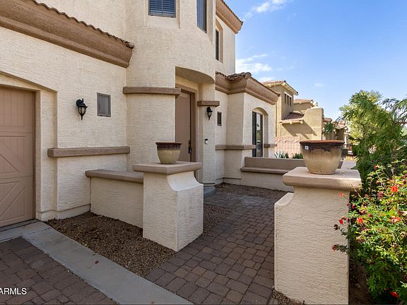 2nd image of 513 W Beautiful Ln