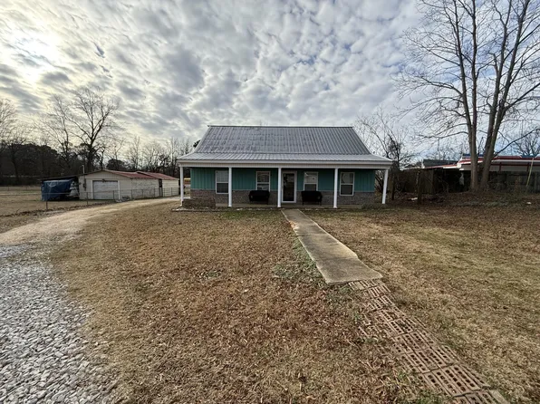 137 Cox St, Baldwyn, MS 38824