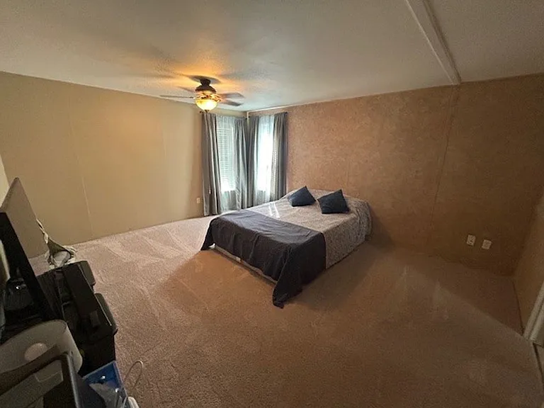 103 Silverbow Ct — Photo 16
