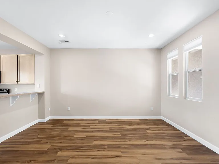 13543 E Longview Ave — Photo 7