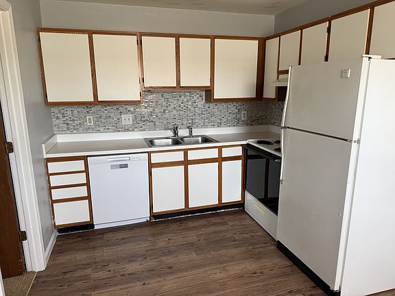 4th image of 3320 Bridges St APT 1