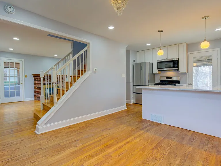 6916 New Hampshire Ave — Photo 4
