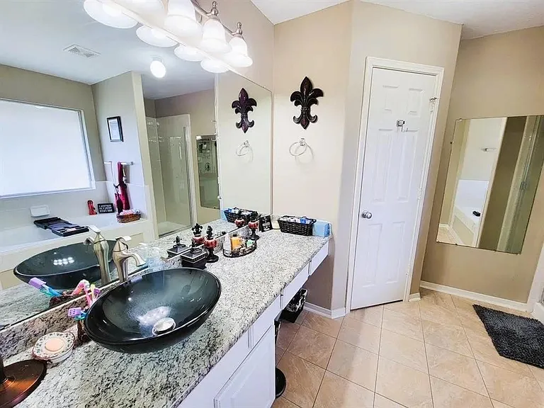 13210 Baron Hill Ln — Photo 19