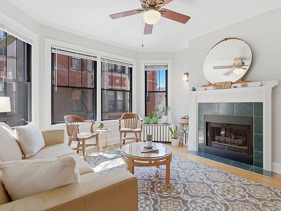 4th image of 7639 N Eastlake Ter APT 2B